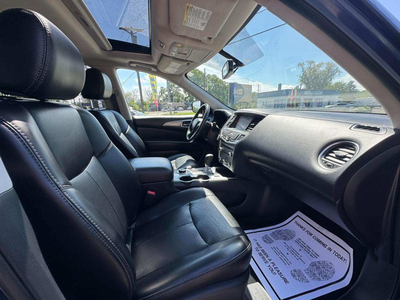 Nissan Pathfinder 4x4 SL 2017