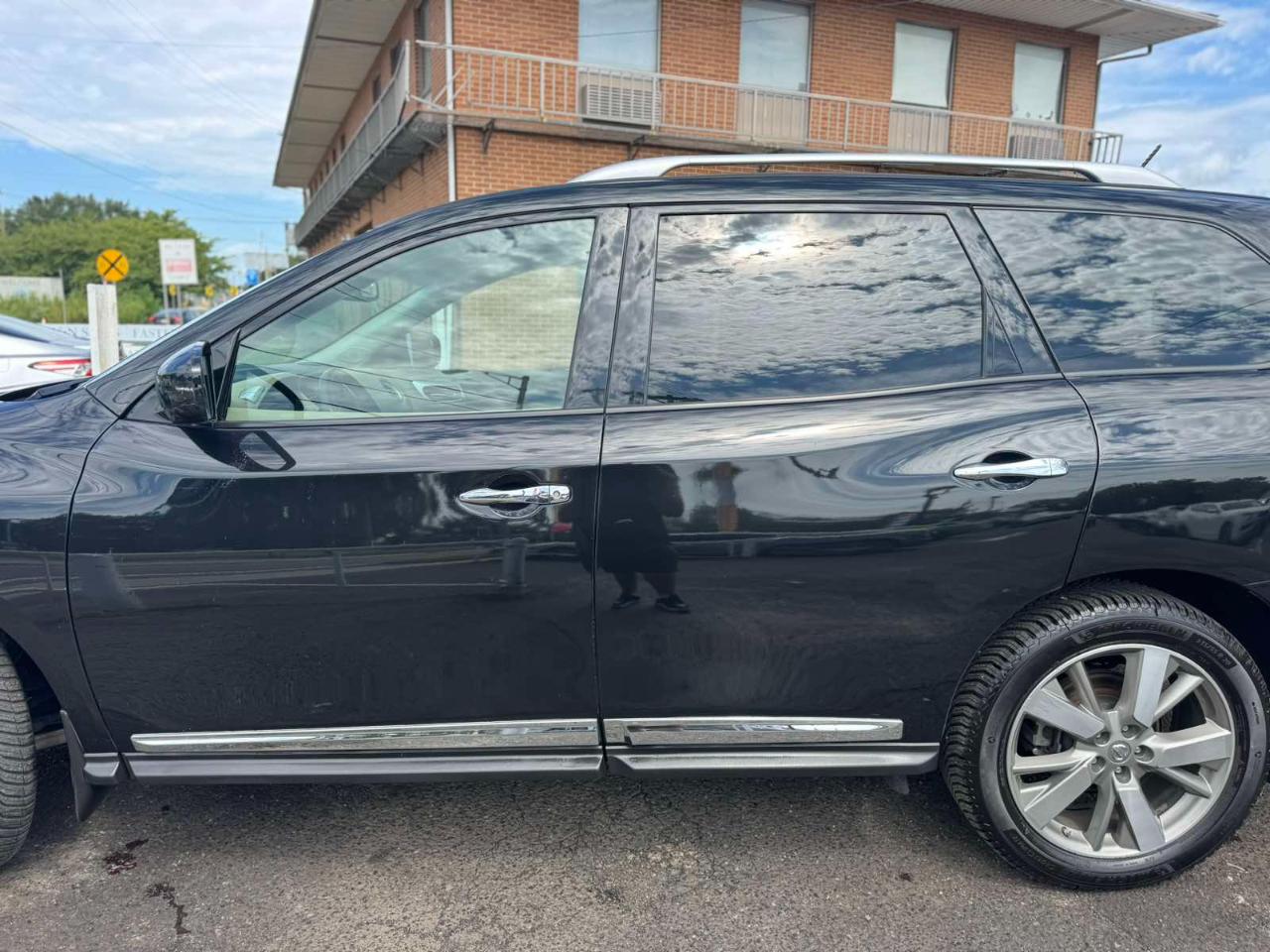 Nissan Pathfinder 4WD 4dr Platinum 2016