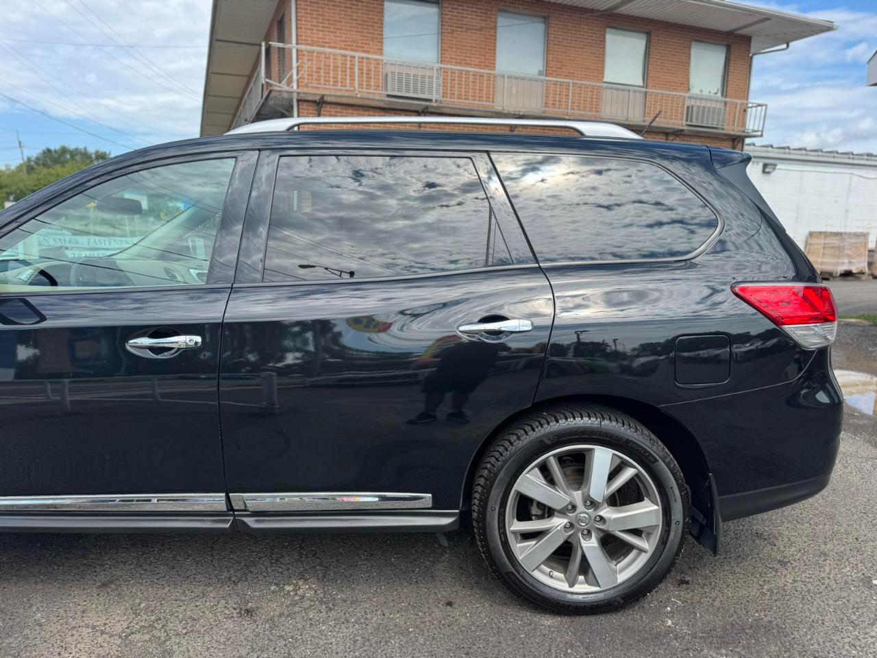 Nissan Pathfinder 4WD 4dr Platinum 2016