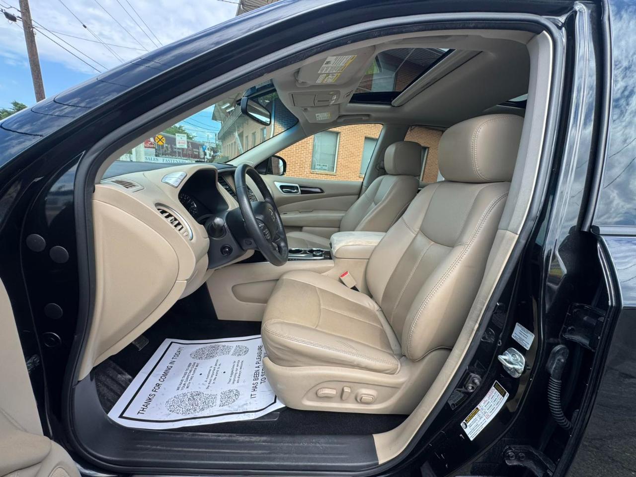 Nissan Pathfinder 4WD 4dr Platinum 2016