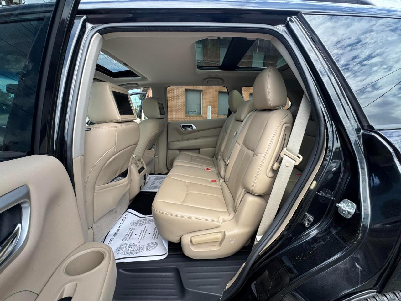 Nissan Pathfinder 4WD 4dr Platinum 2016