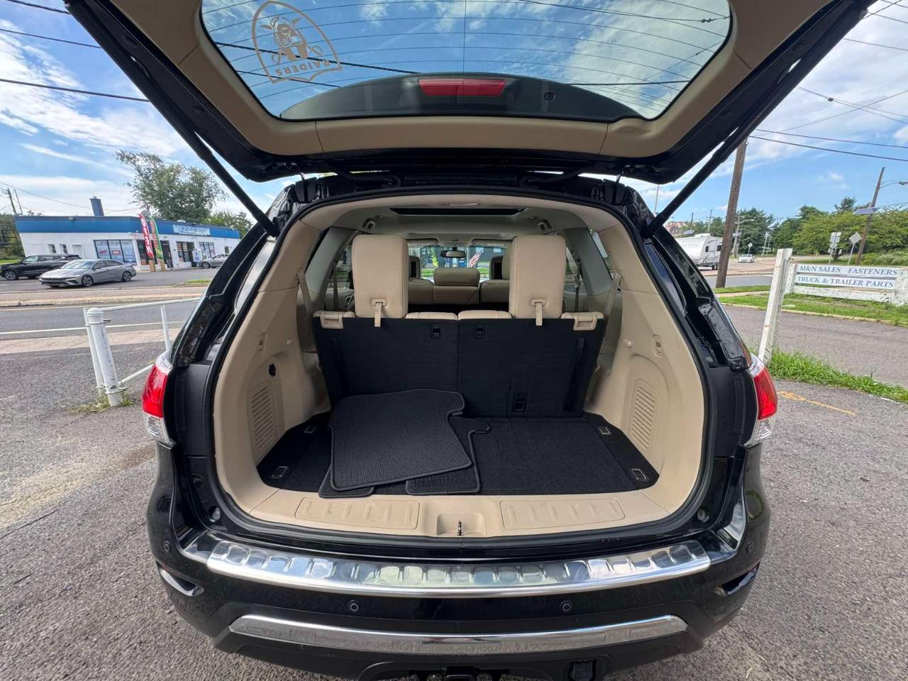 Nissan Pathfinder 4WD 4dr Platinum 2016