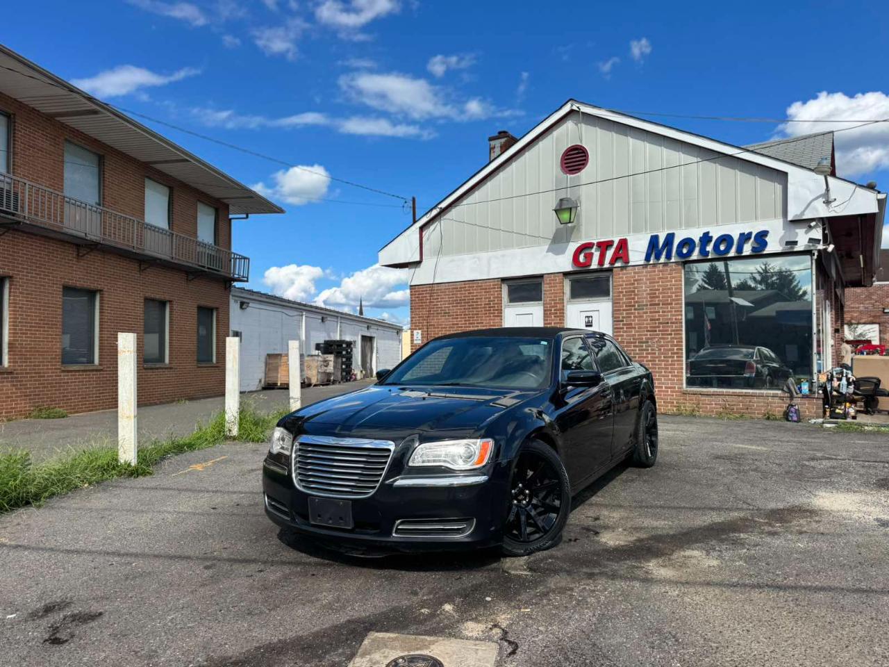 Chrysler 300 4dr Sdn RWD 2014