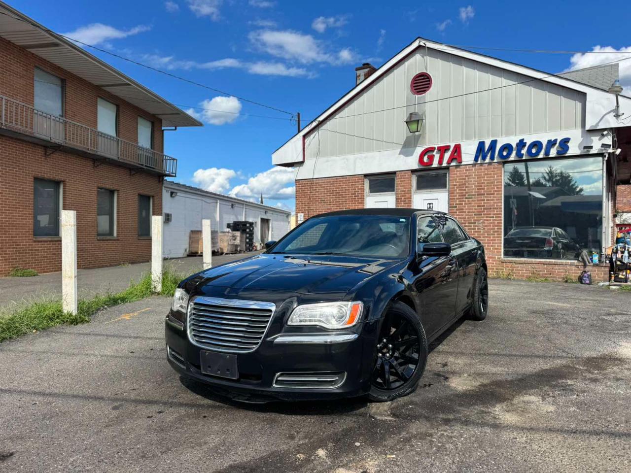 Chrysler 300 4dr Sdn RWD 2014