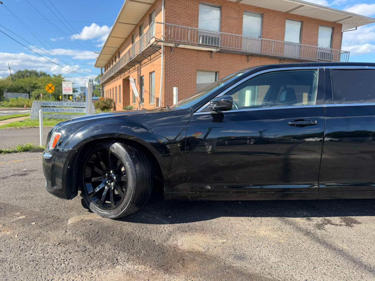 Chrysler 300 4dr Sdn RWD 2014