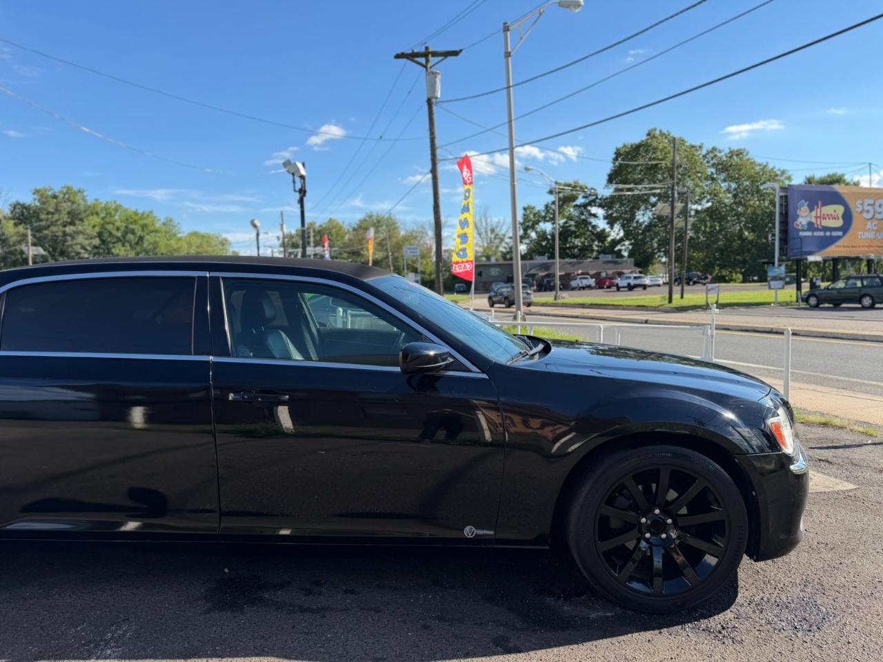 Chrysler 300 4dr Sdn RWD 2014