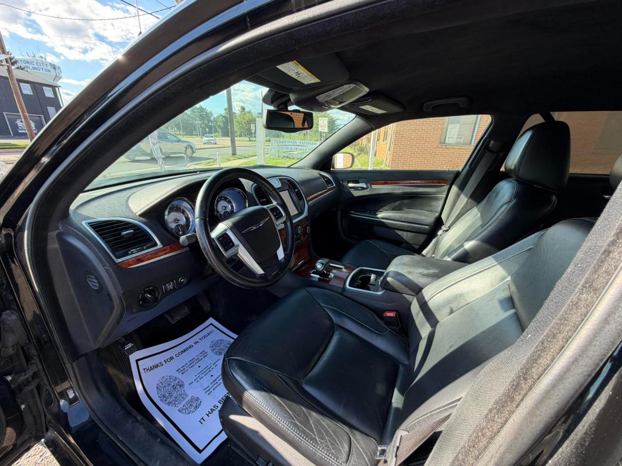 Chrysler 300 4dr Sdn RWD 2014