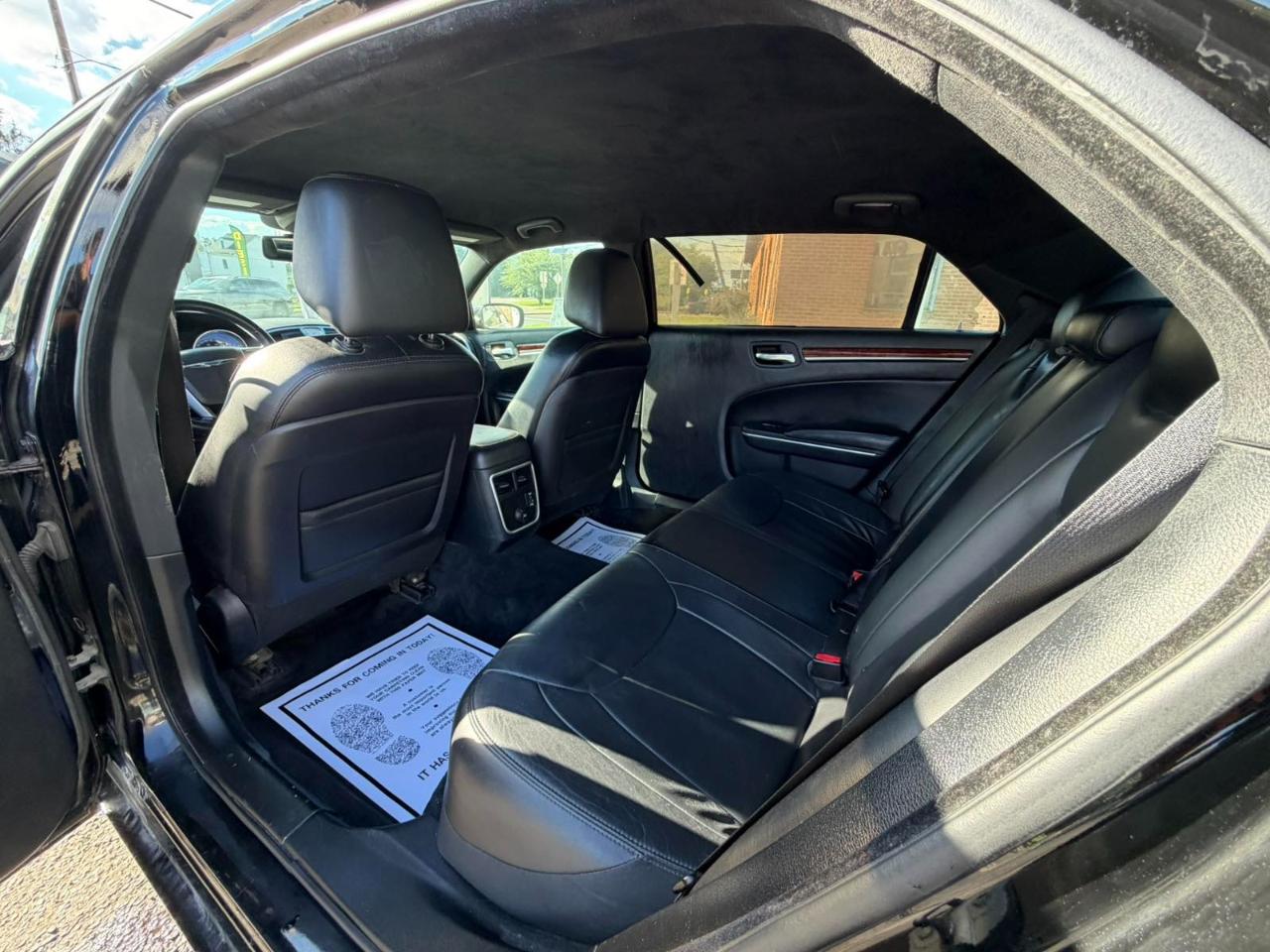 Chrysler 300 4dr Sdn RWD 2014