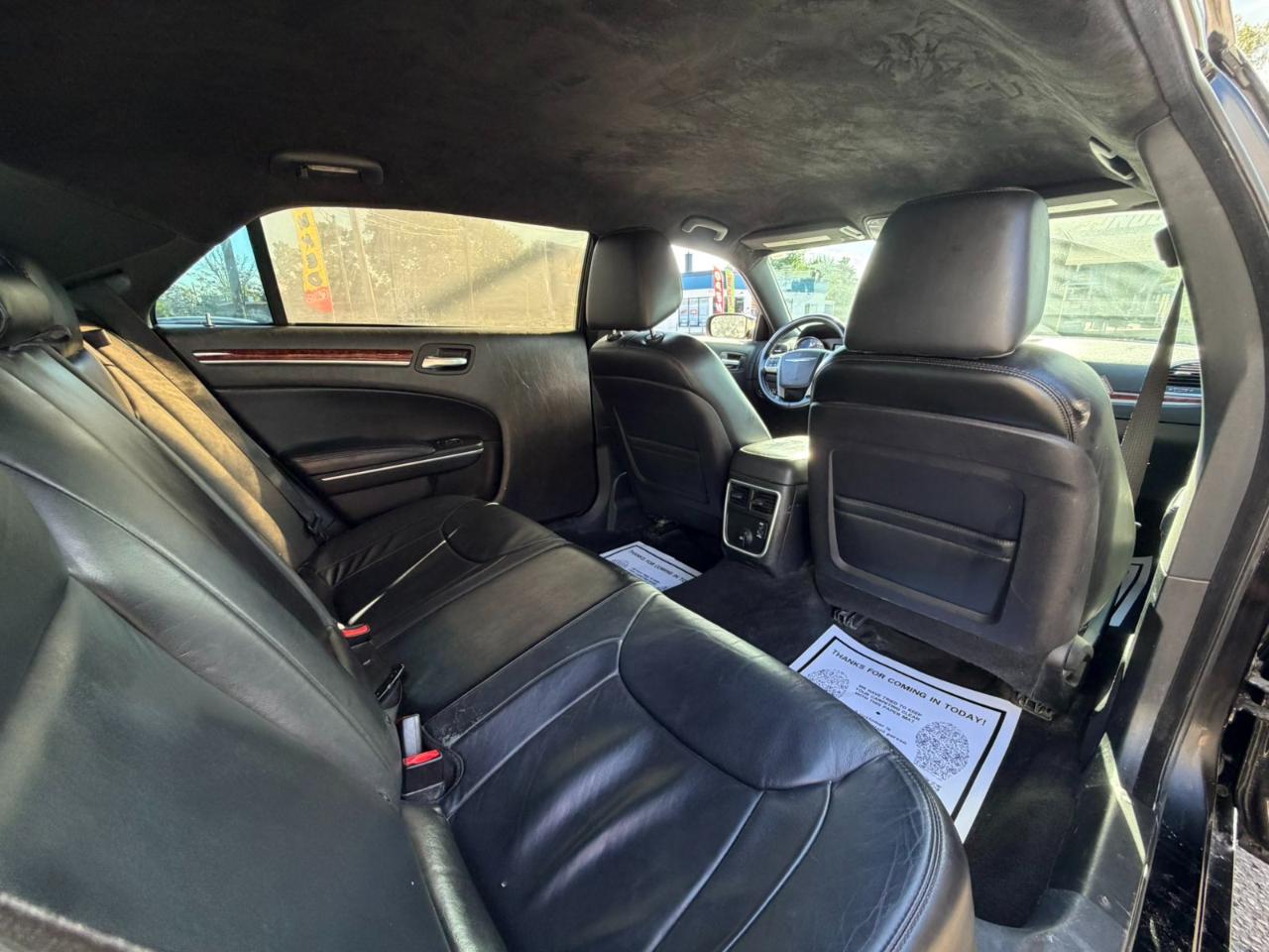 Chrysler 300 4dr Sdn RWD 2014
