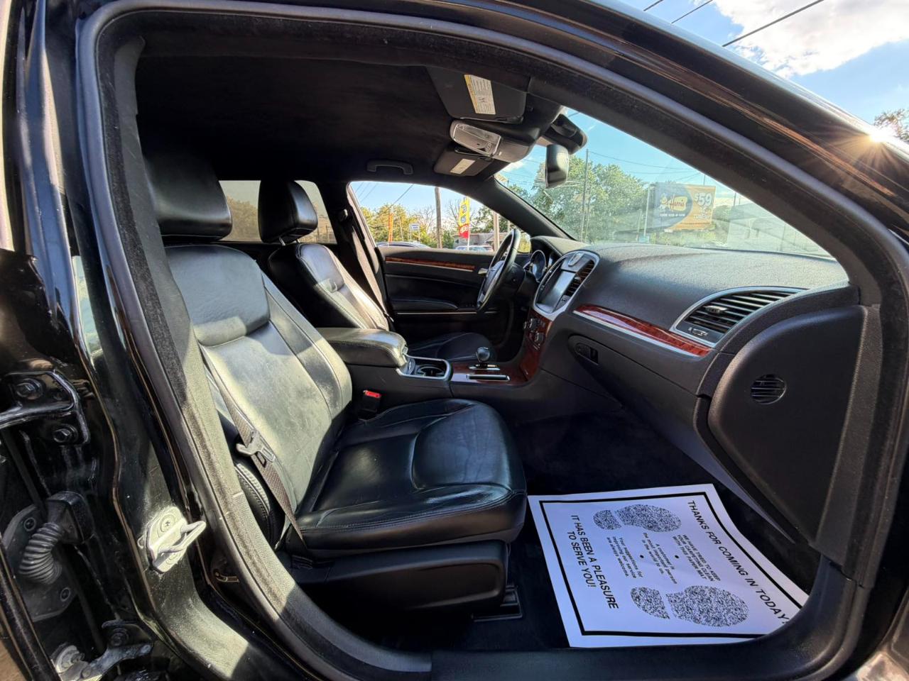 Chrysler 300 4dr Sdn RWD 2014