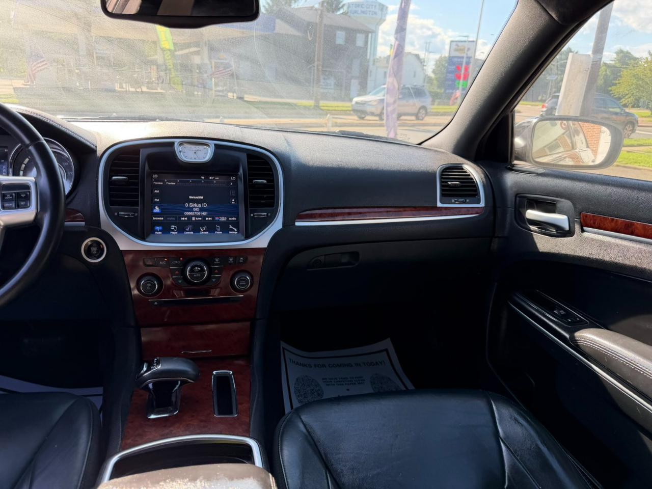 Chrysler 300 4dr Sdn RWD 2014