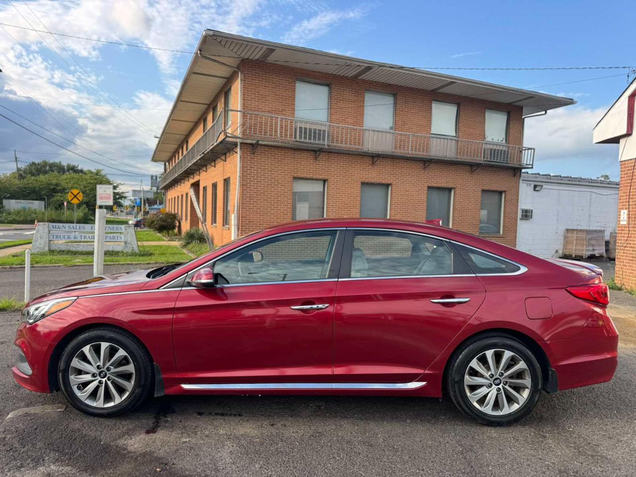 Hyundai Sonata 4dr Sdn 2.4L Sport PZEV 2016