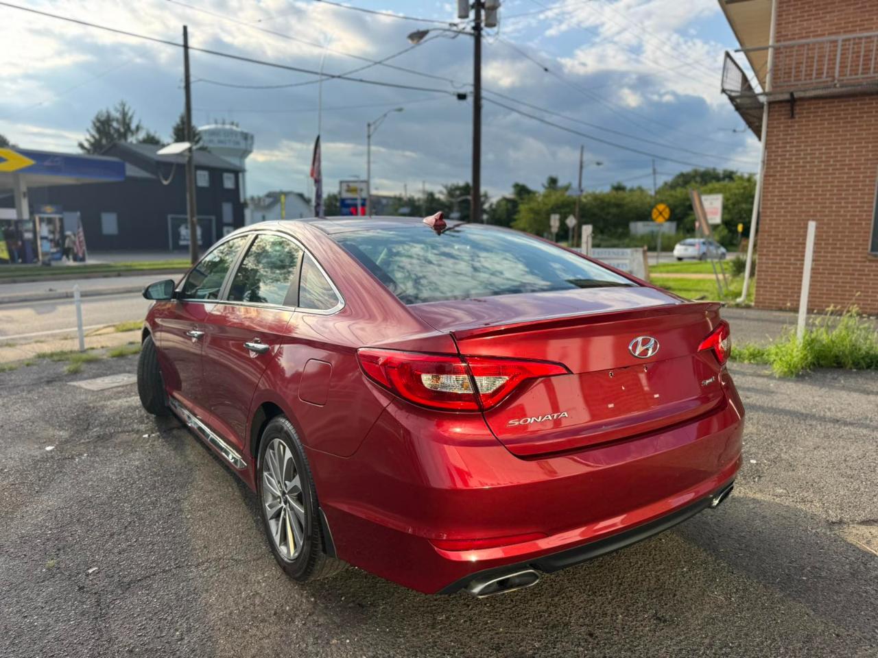 Hyundai Sonata 4dr Sdn 2.4L Sport PZEV 2016