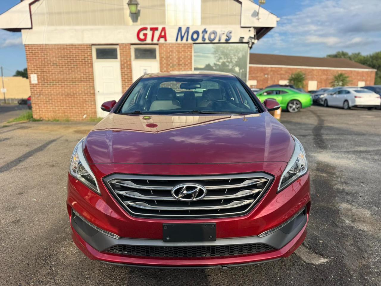 Hyundai Sonata 4dr Sdn 2.4L Sport PZEV 2016