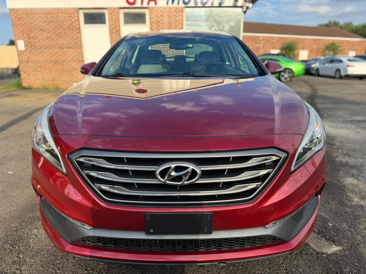 Hyundai Sonata 4dr Sdn 2.4L Sport PZEV 2016