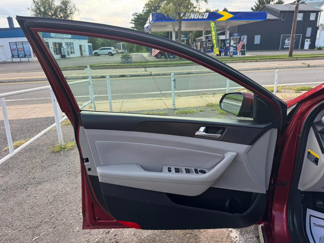 Hyundai Sonata 4dr Sdn 2.4L Sport PZEV 2016