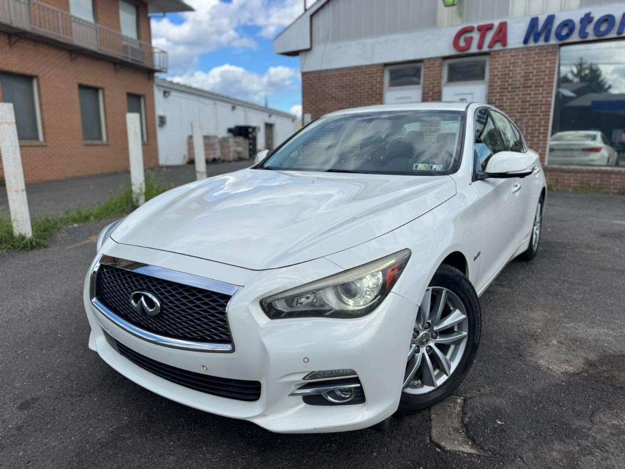 Infiniti Q50 4dr Sdn Hybrid Premium AWD 2014