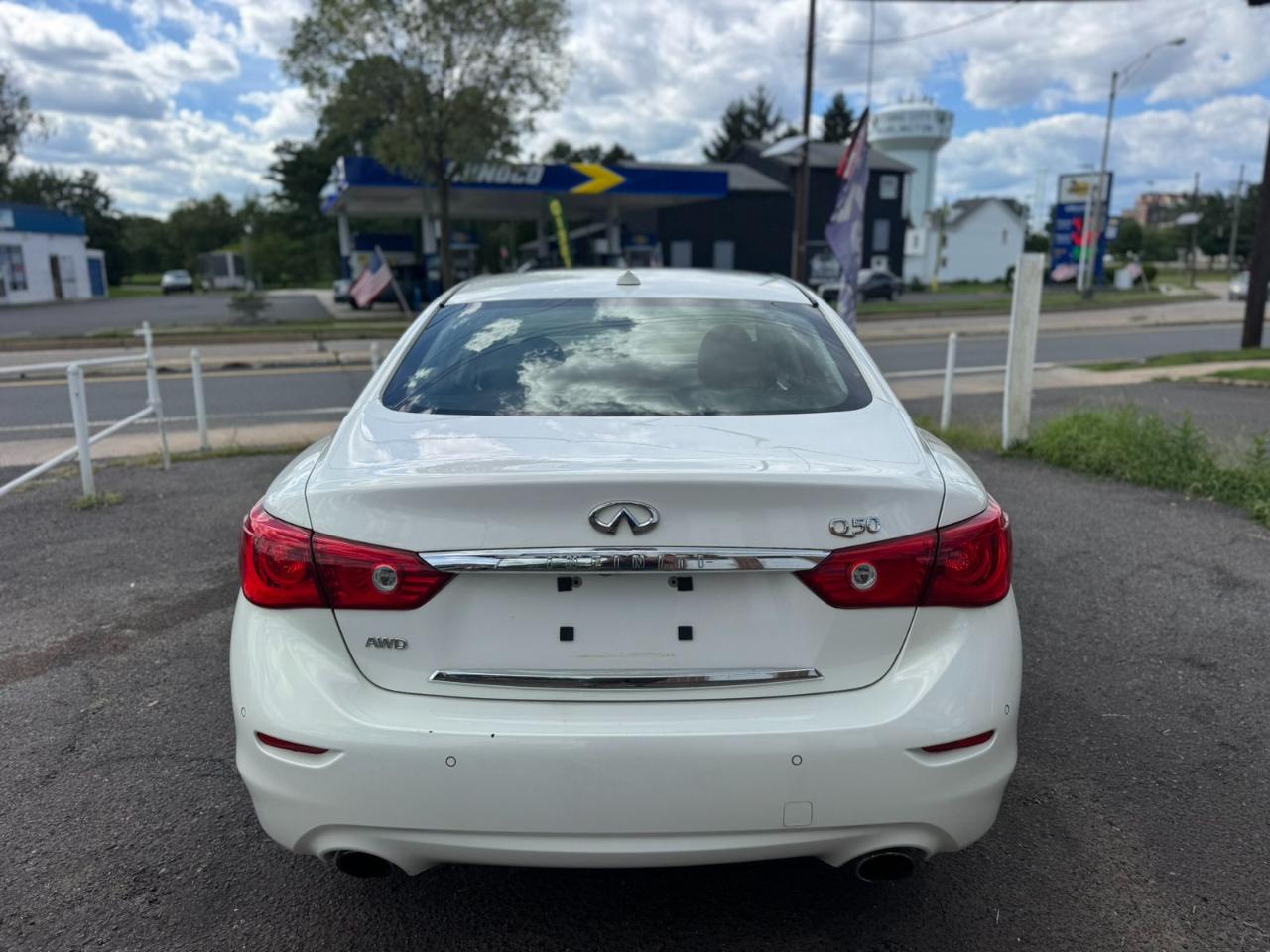 Infiniti Q50 4dr Sdn Hybrid Premium AWD 2014