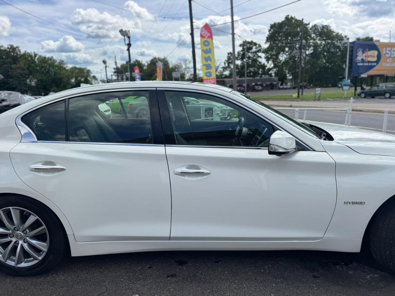 Infiniti Q50 4dr Sdn Hybrid Premium AWD 2014