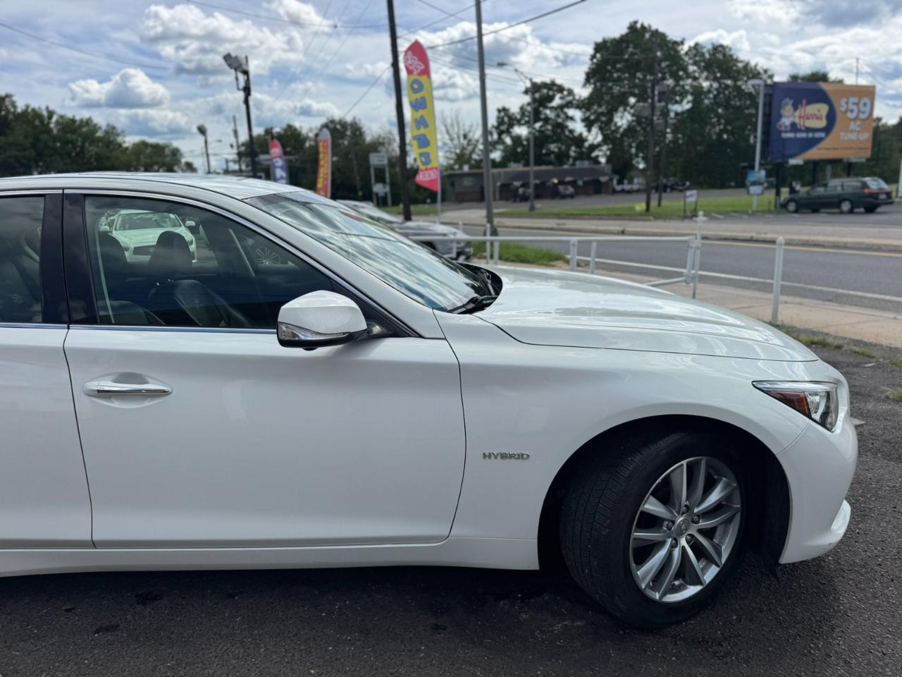 Infiniti Q50 4dr Sdn Hybrid Premium AWD 2014