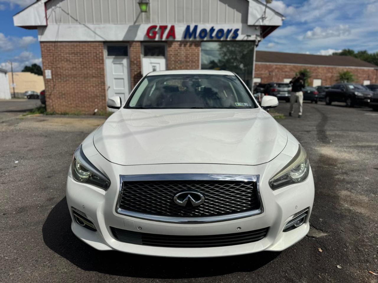 Infiniti Q50 4dr Sdn Hybrid Premium AWD 2014