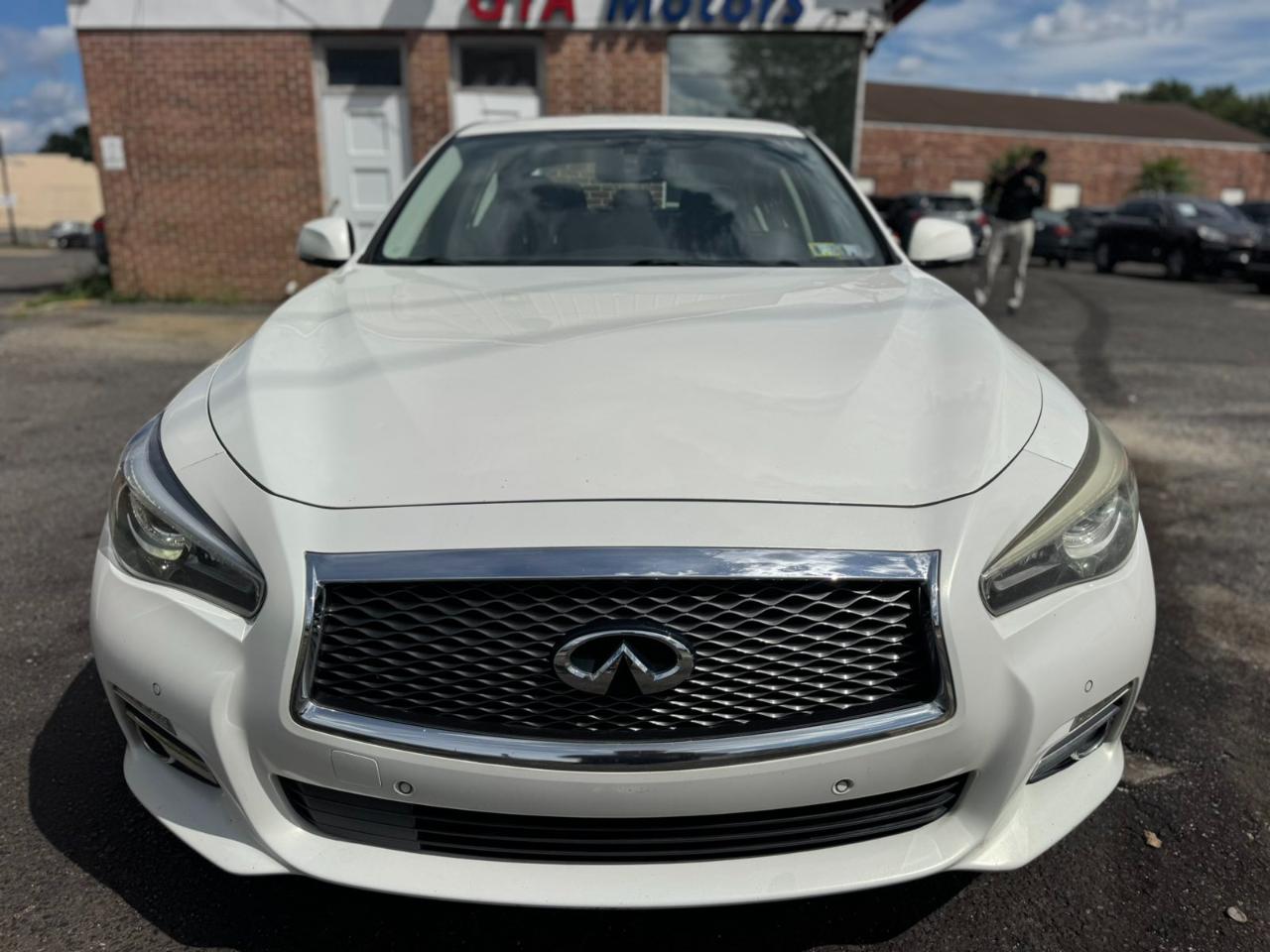 Infiniti Q50 4dr Sdn Hybrid Premium AWD 2014