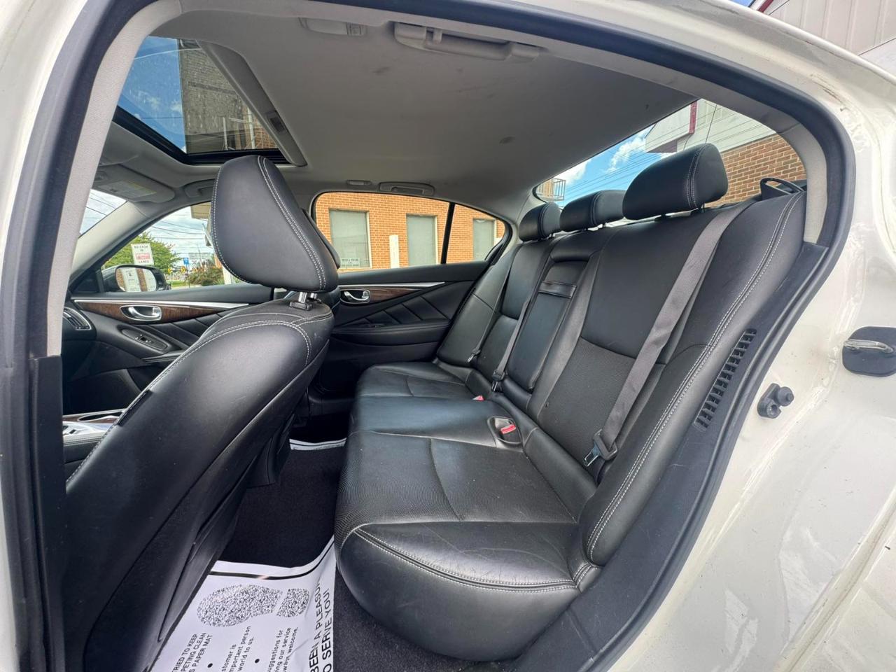 Infiniti Q50 4dr Sdn Hybrid Premium AWD 2014