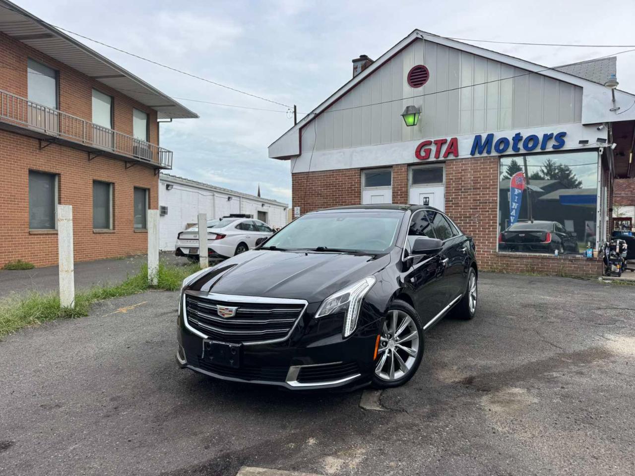 Cadillac XTS 4dr Sdn FWD 2019