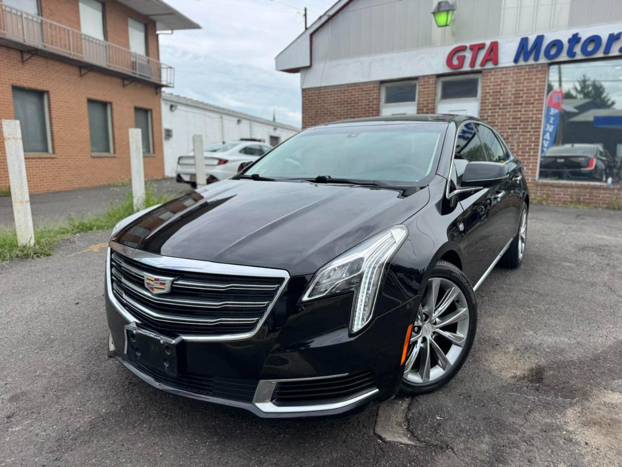 Cadillac XTS 4dr Sdn FWD 2019