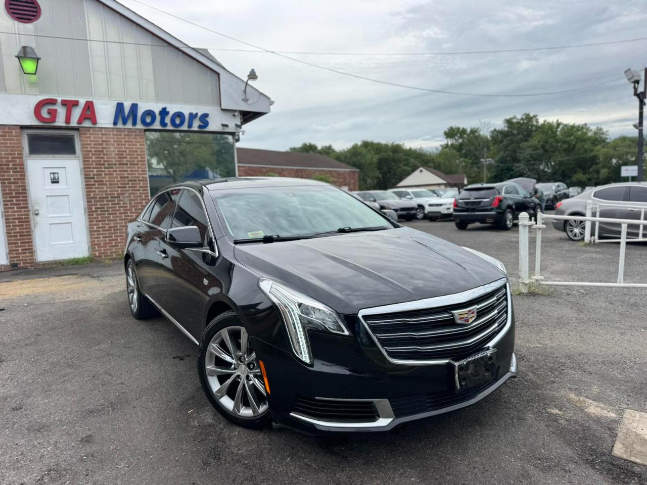 Cadillac XTS 4dr Sdn FWD 2019