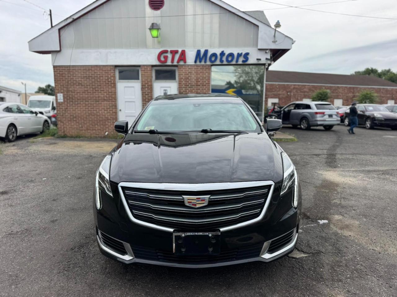 Cadillac XTS 4dr Sdn FWD 2019