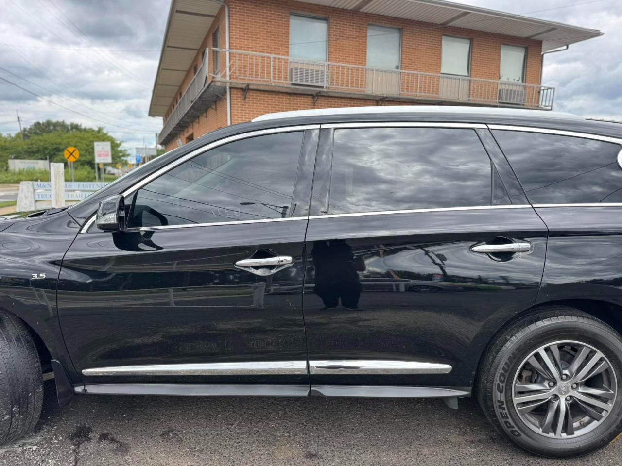 Infiniti QX60 AWD 2017