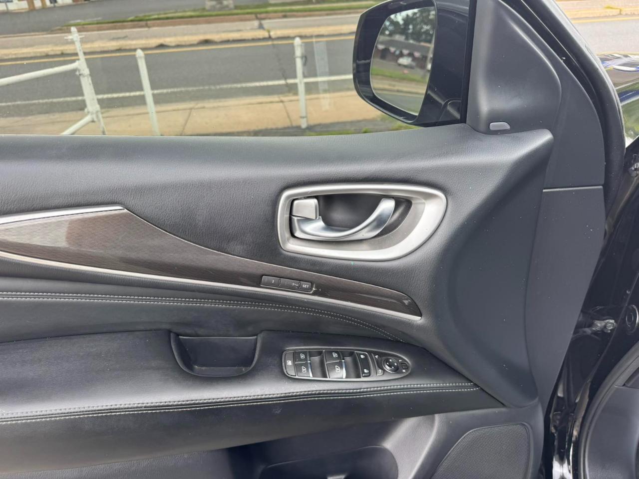 Infiniti QX60 AWD 2017