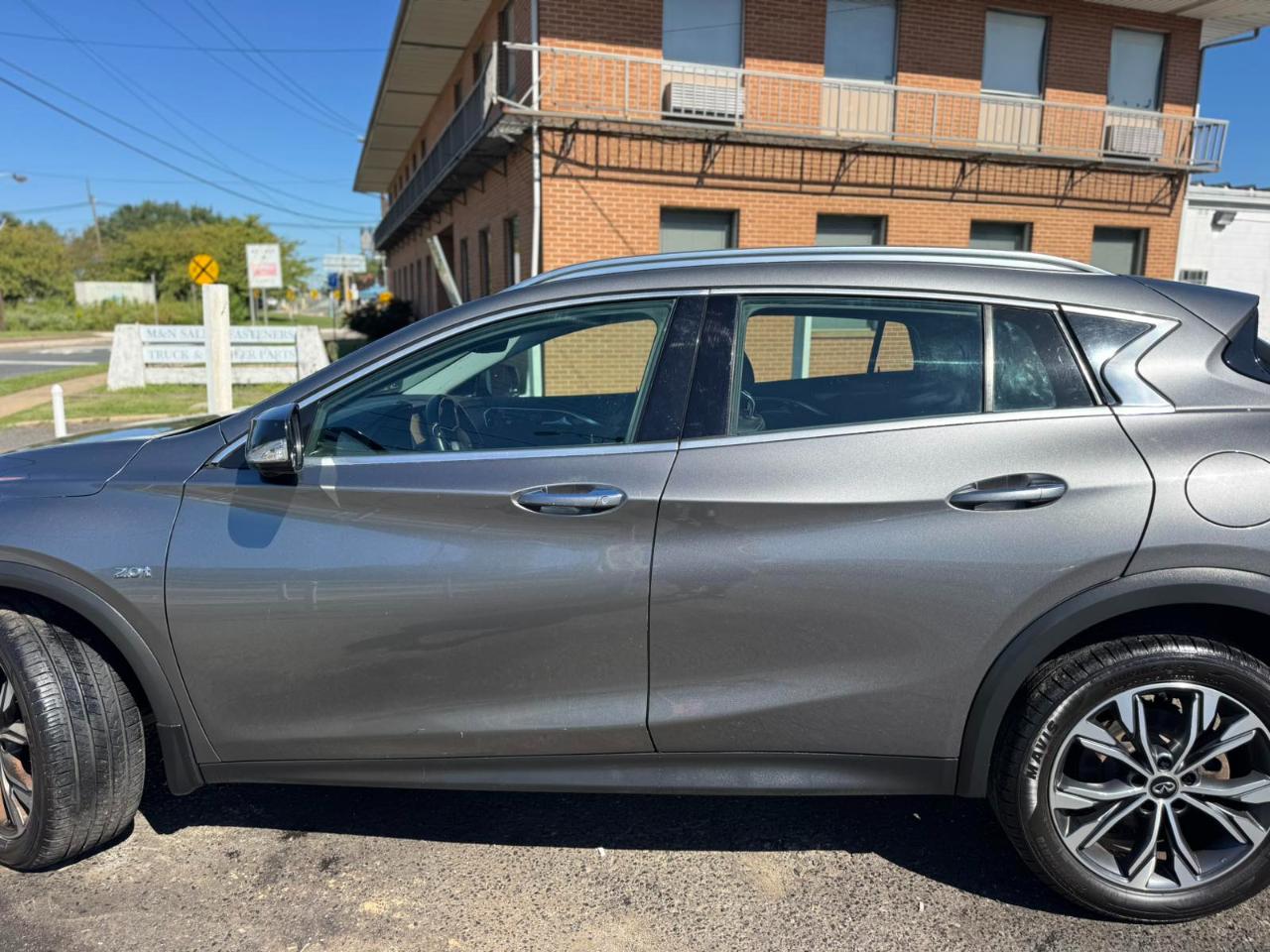 Infiniti QX30 2018.5 ESSENTIAL AWD 2018