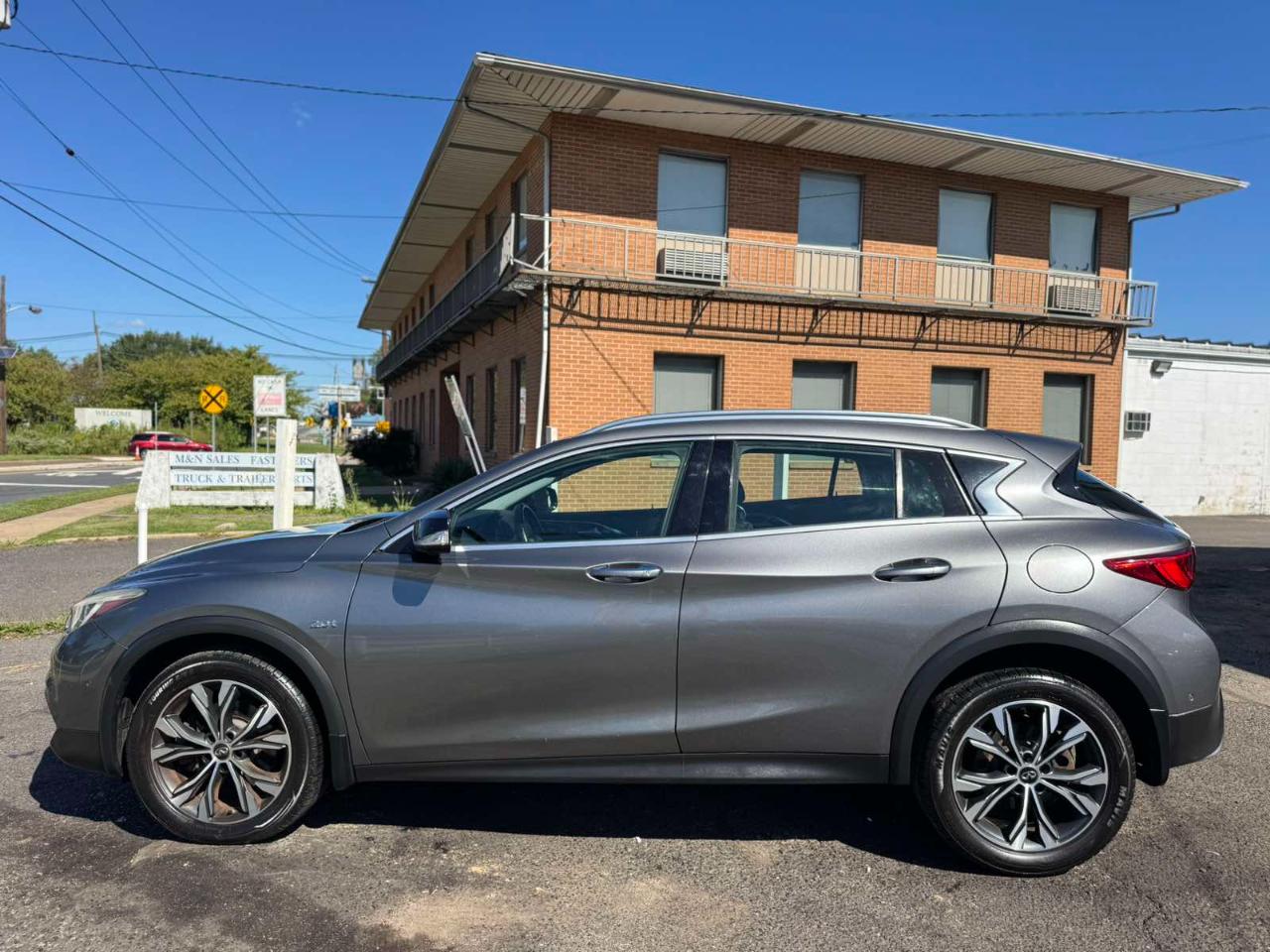 Infiniti QX30 2018.5 ESSENTIAL AWD 2018