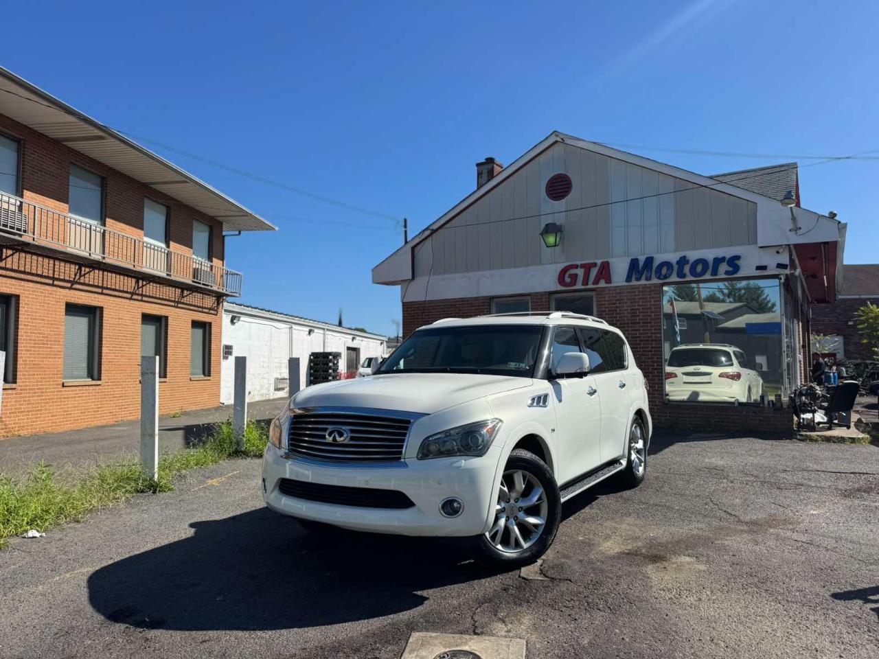 Infiniti QX80 4WD 4dr 2014