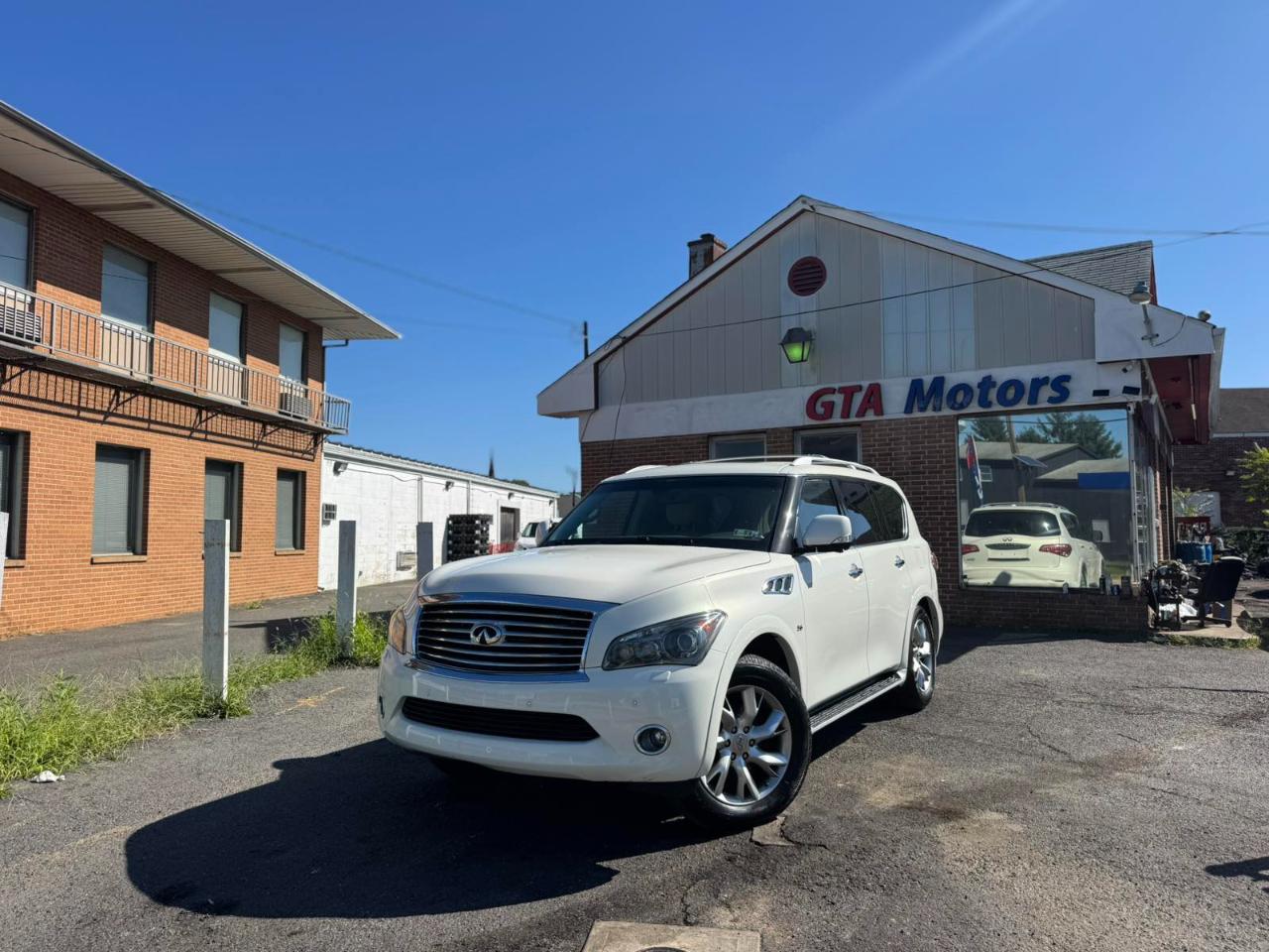Infiniti QX80 4WD 4dr 2014
