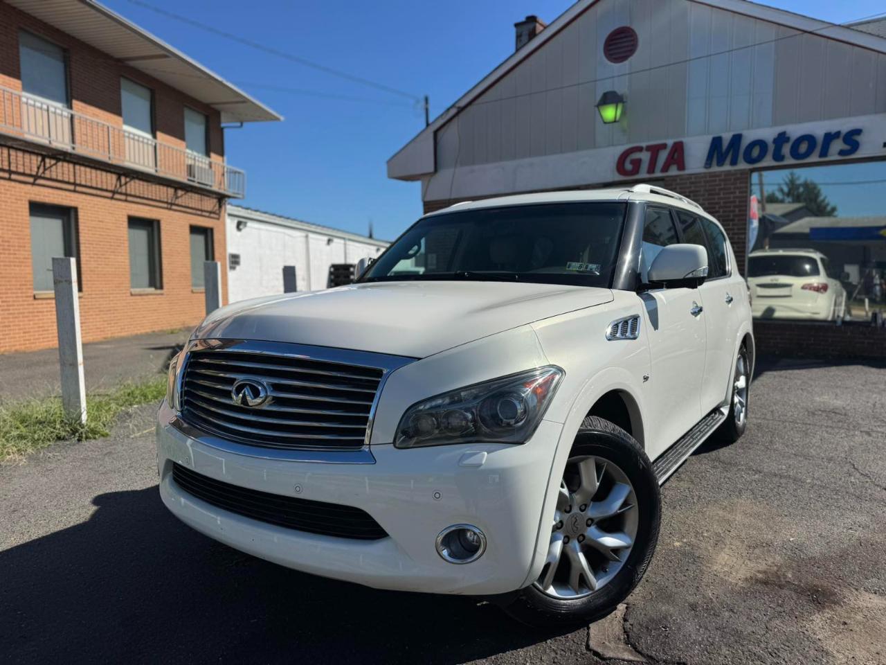 Infiniti QX80 4WD 4dr 2014
