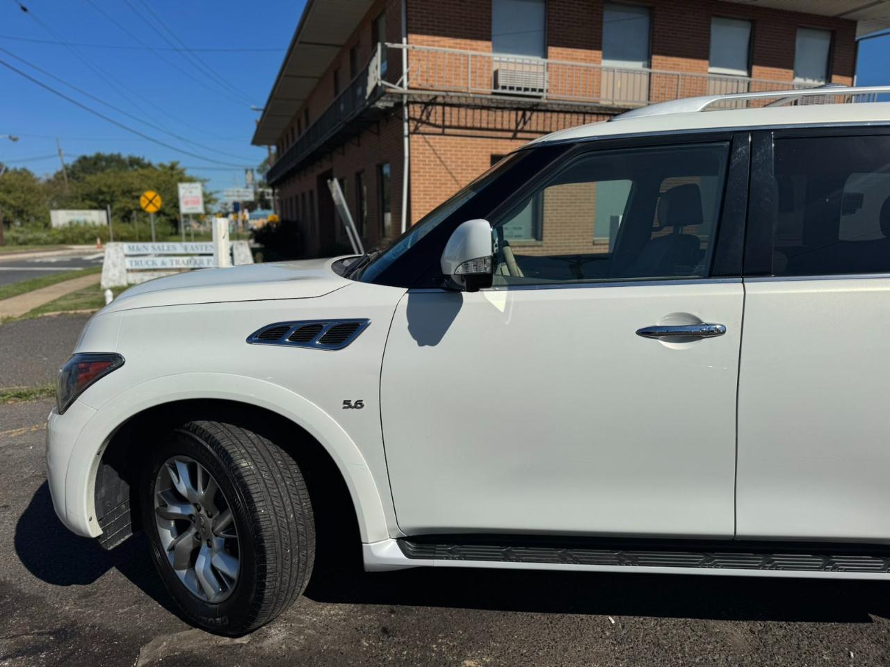 Infiniti QX80 4WD 4dr 2014