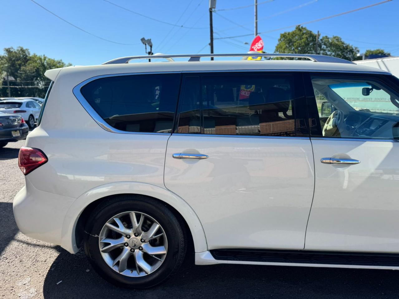 Infiniti QX80 4WD 4dr 2014
