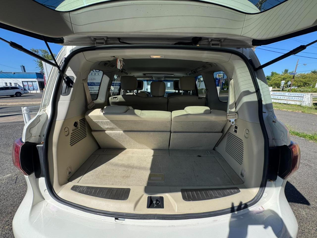 Infiniti QX80 4WD 4dr 2014