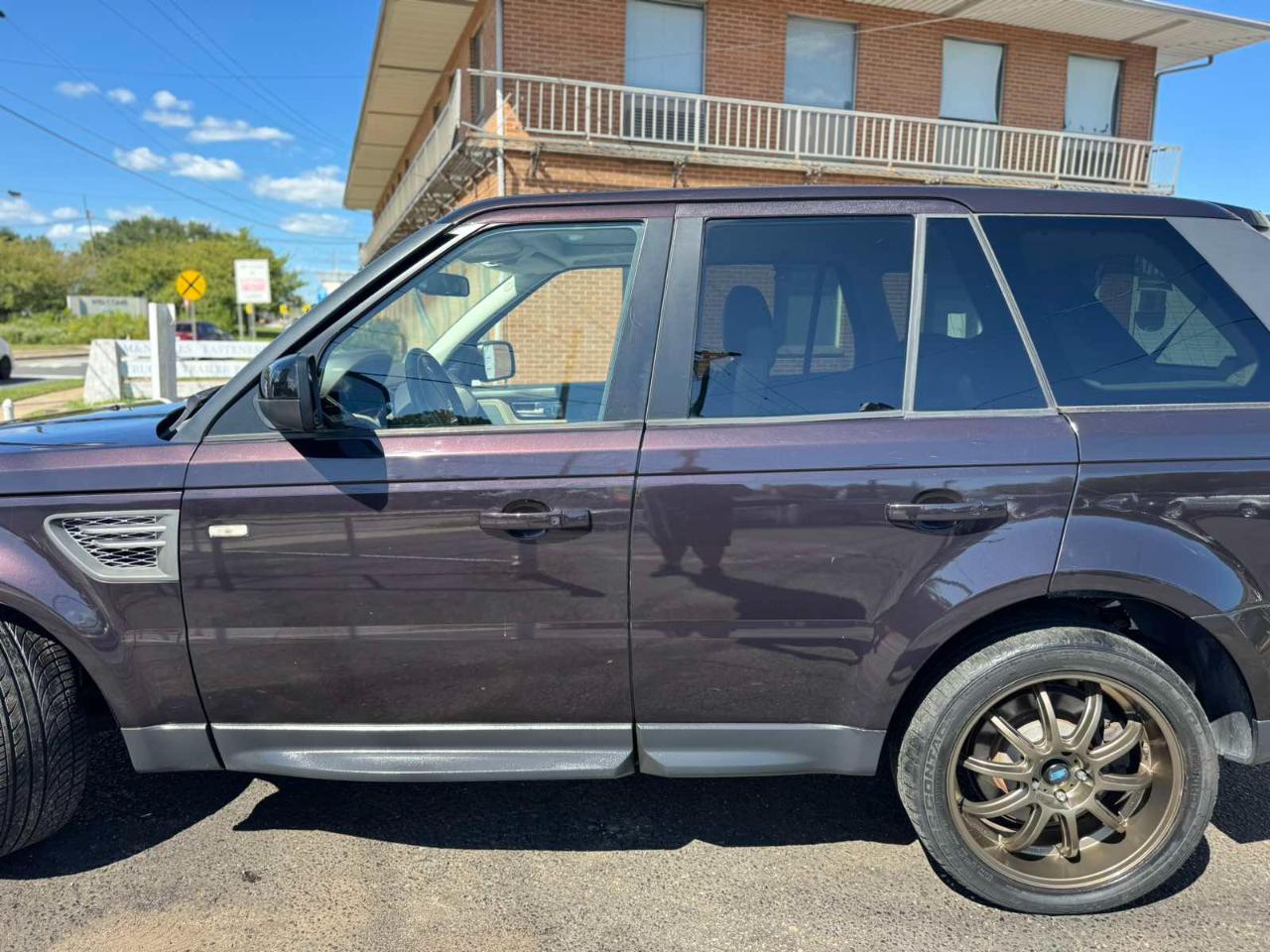 Land Rover Range Rover Sport 4WD 4dr HSE LUX 2012