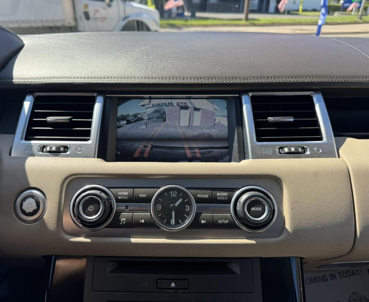 Land Rover Range Rover Sport 4WD 4dr HSE LUX 2012