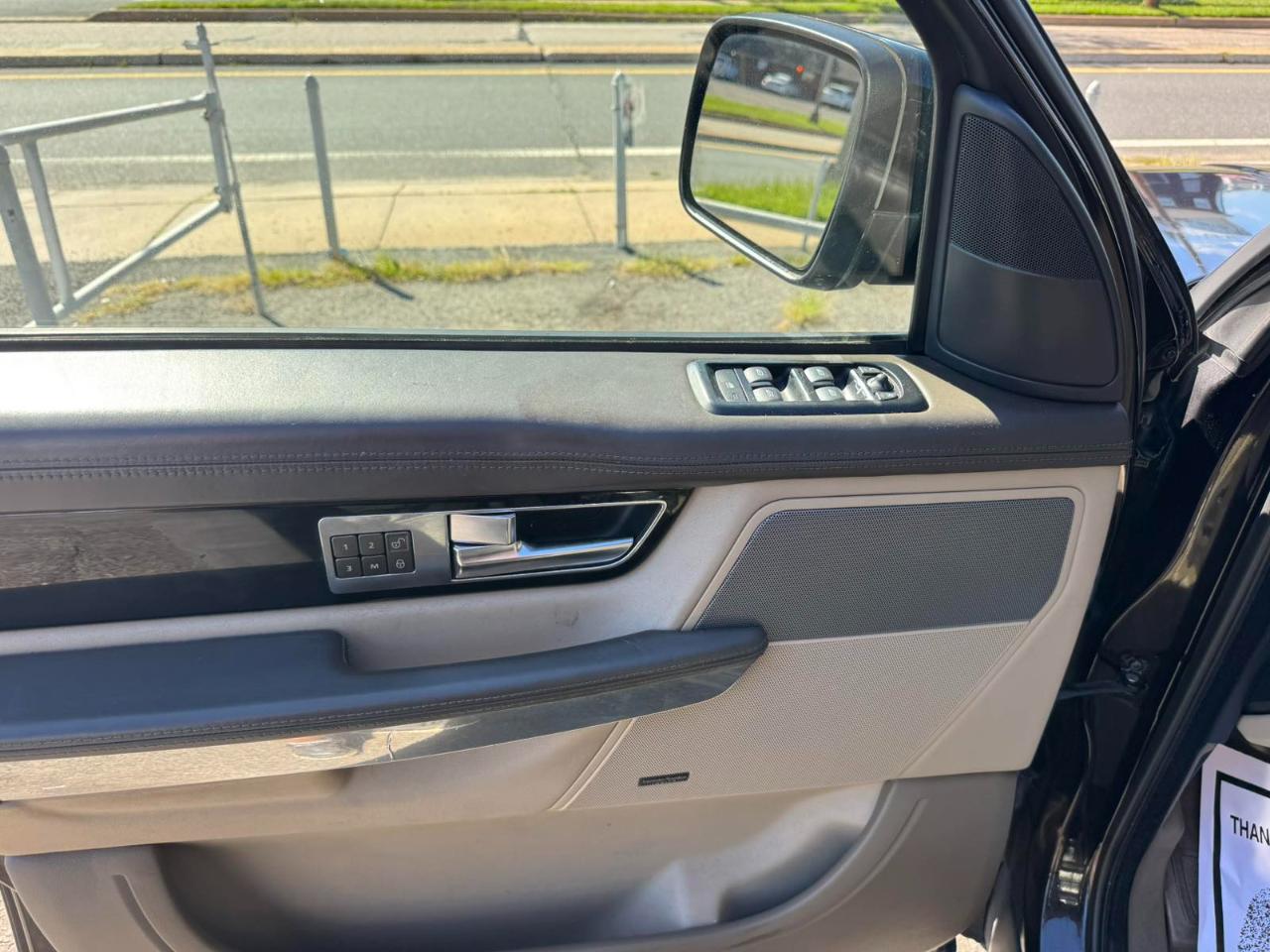Land Rover Range Rover Sport 4WD 4dr HSE LUX 2012