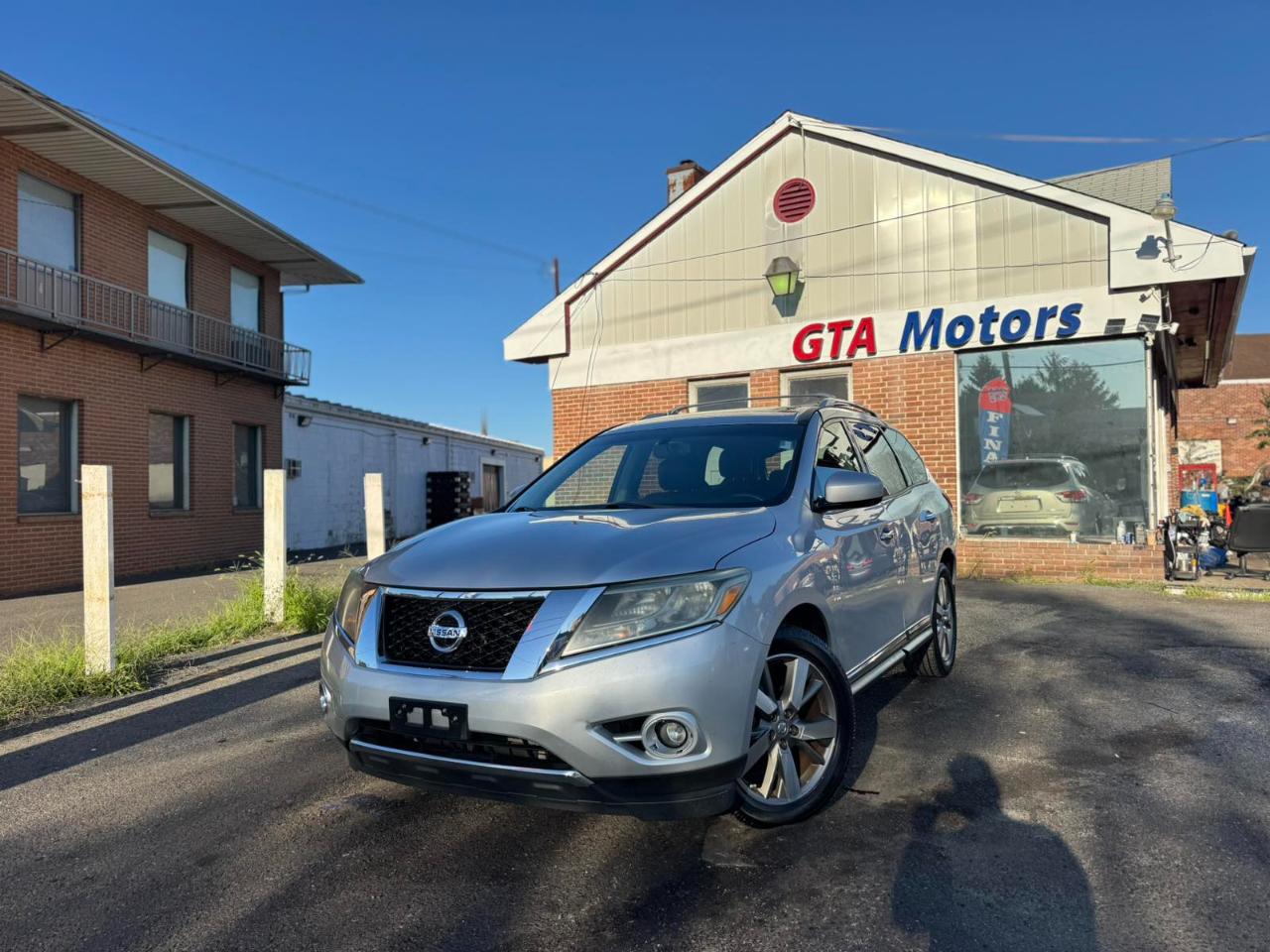 Nissan Pathfinder 4WD 4dr Platinum 2014