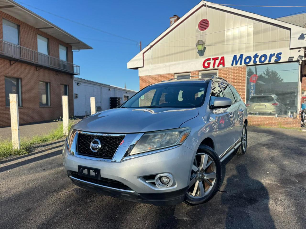 Nissan Pathfinder 4WD 4dr Platinum 2014