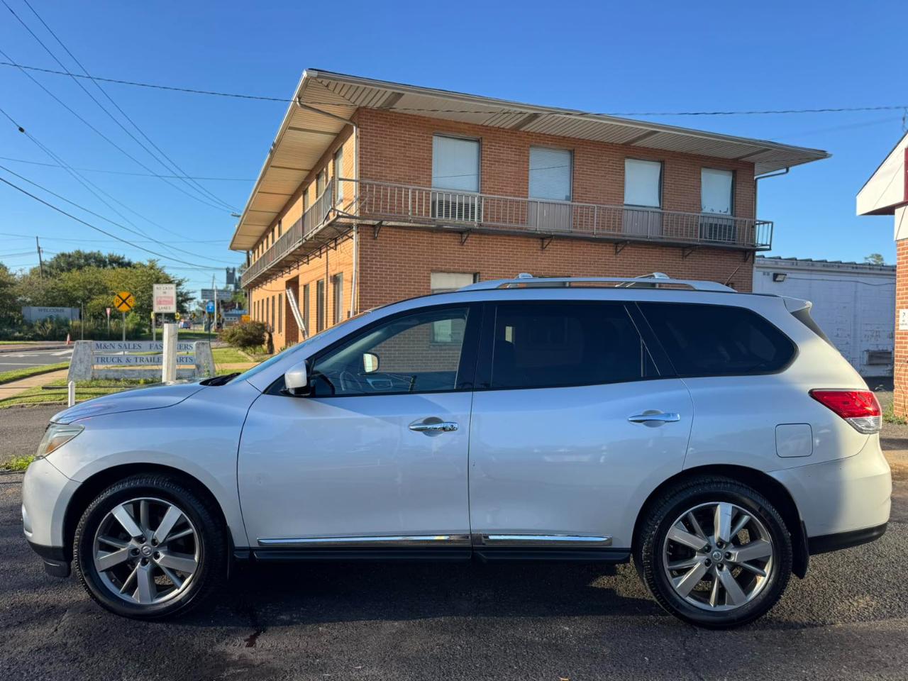 Nissan Pathfinder 4WD 4dr Platinum 2014