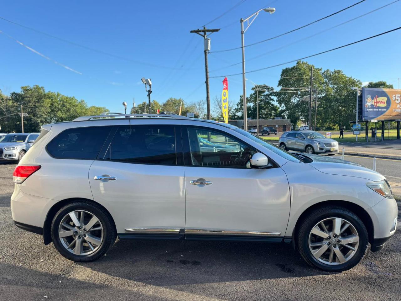 Nissan Pathfinder 4WD 4dr Platinum 2014
