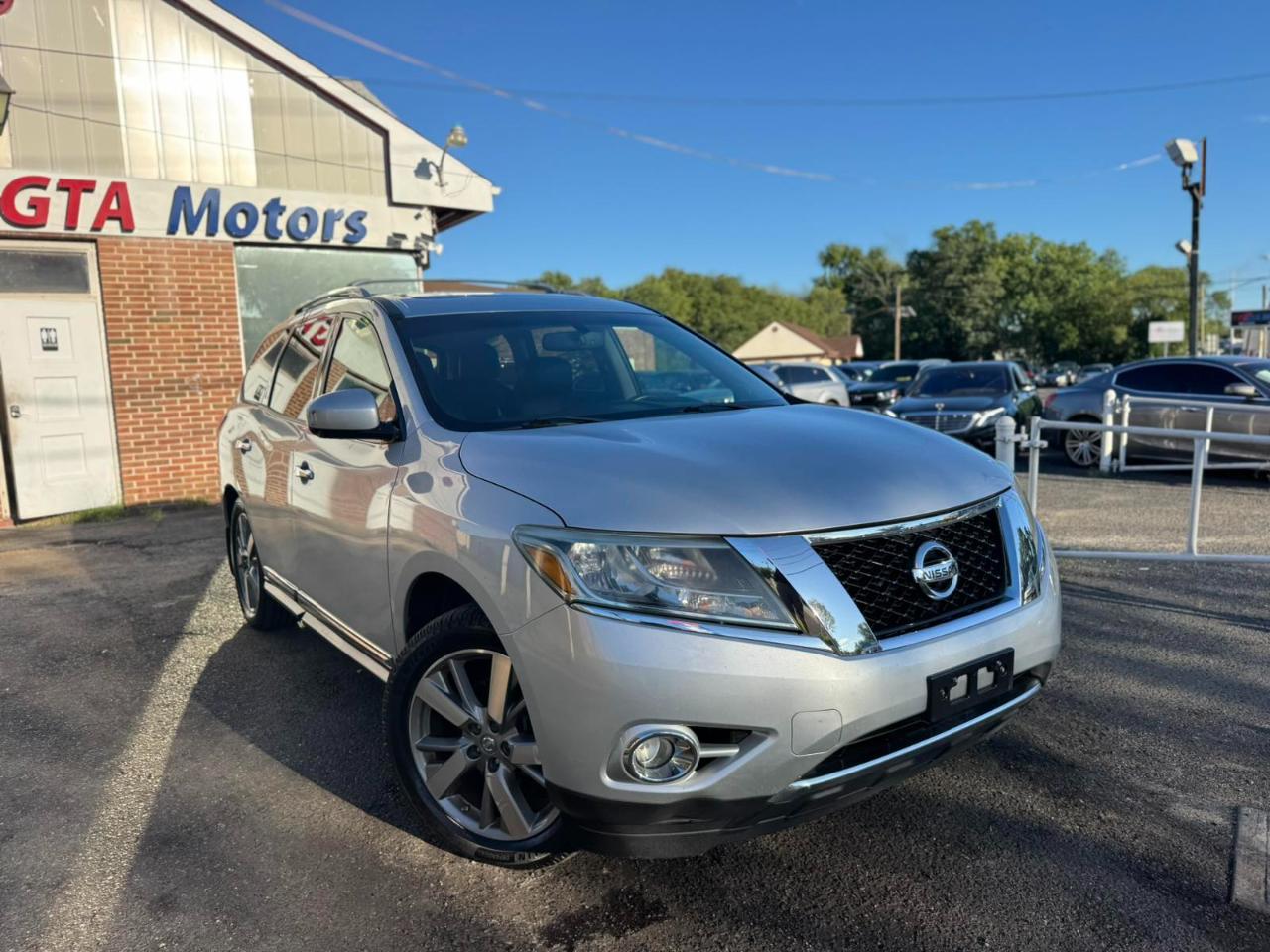 Nissan Pathfinder 4WD 4dr Platinum 2014