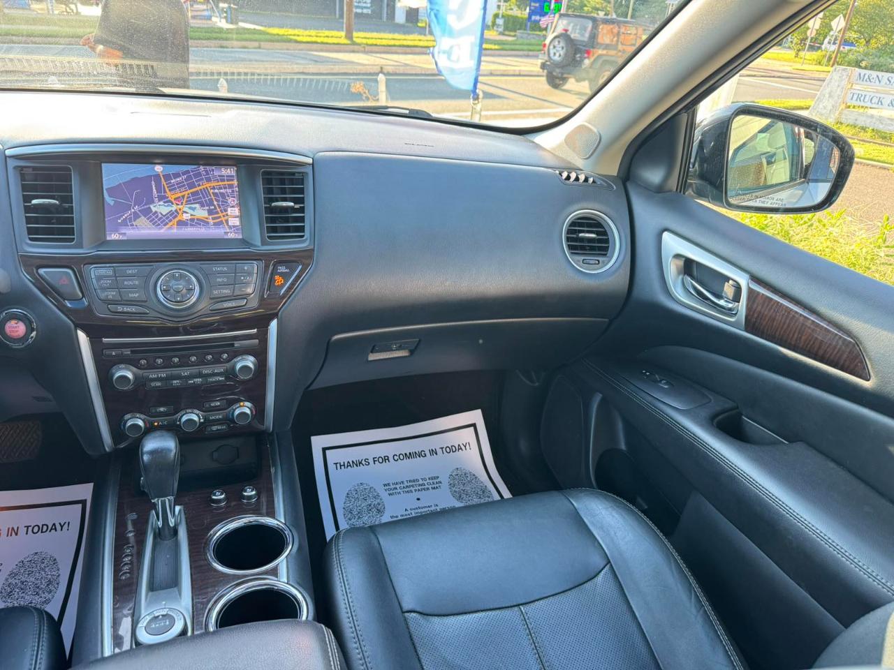 Nissan Pathfinder 4WD 4dr Platinum 2014